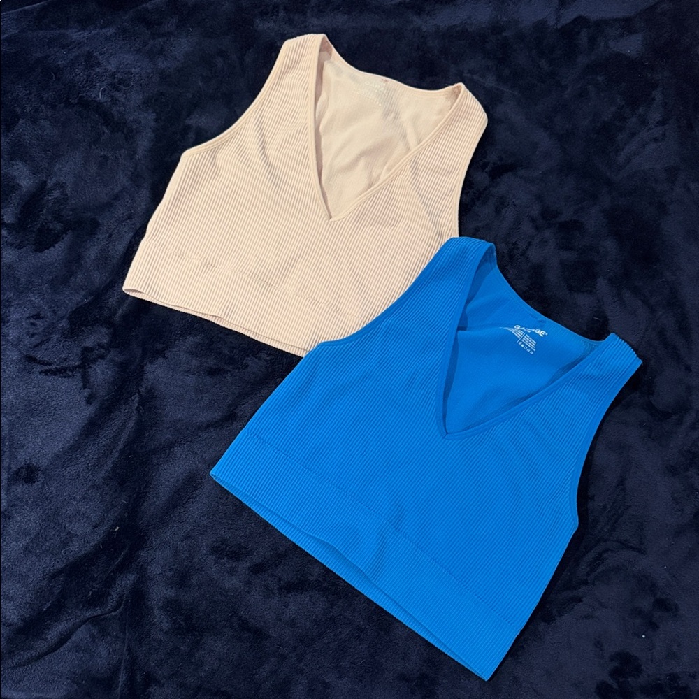 Garage Ribbed V-Neck Crop Top in Blue